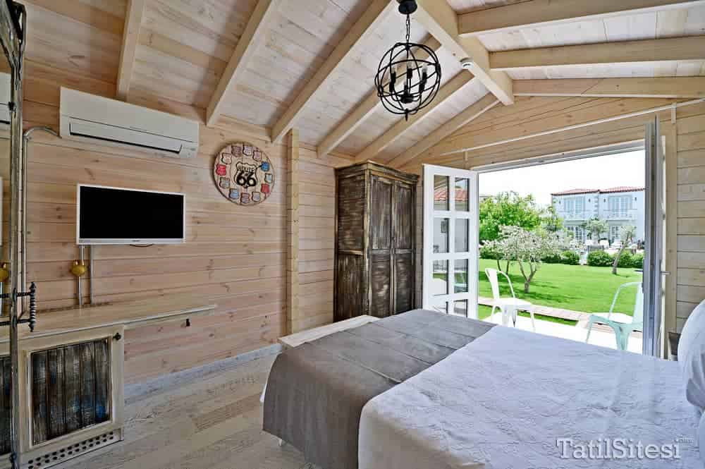 Bay C Boutique Hotel